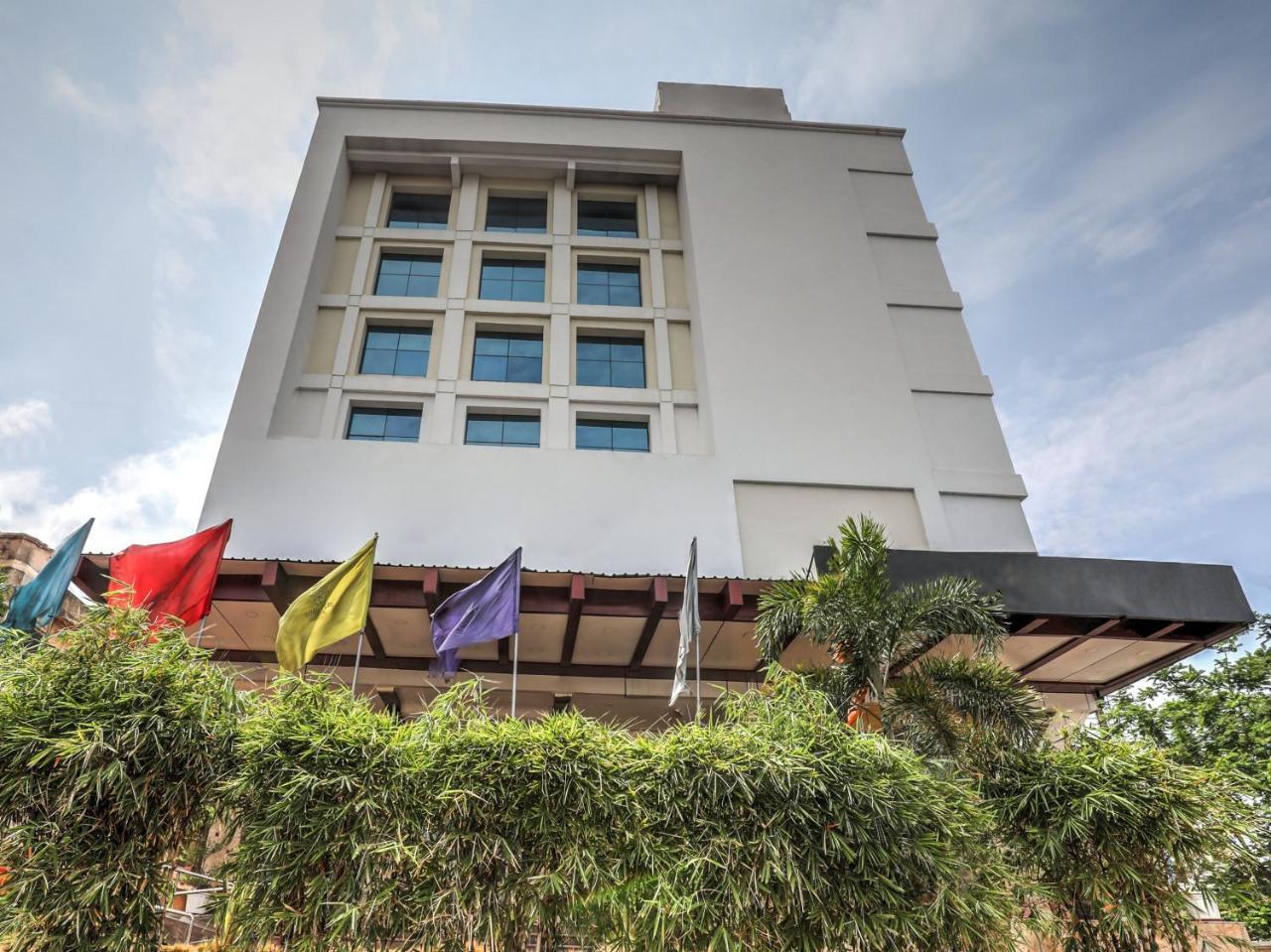 Capital O 1251 Hotel Suprabha Warangal Extérieur photo