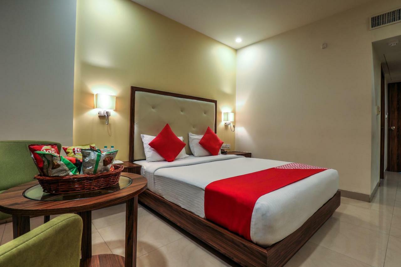 Capital O 1251 Hotel Suprabha Warangal Extérieur photo