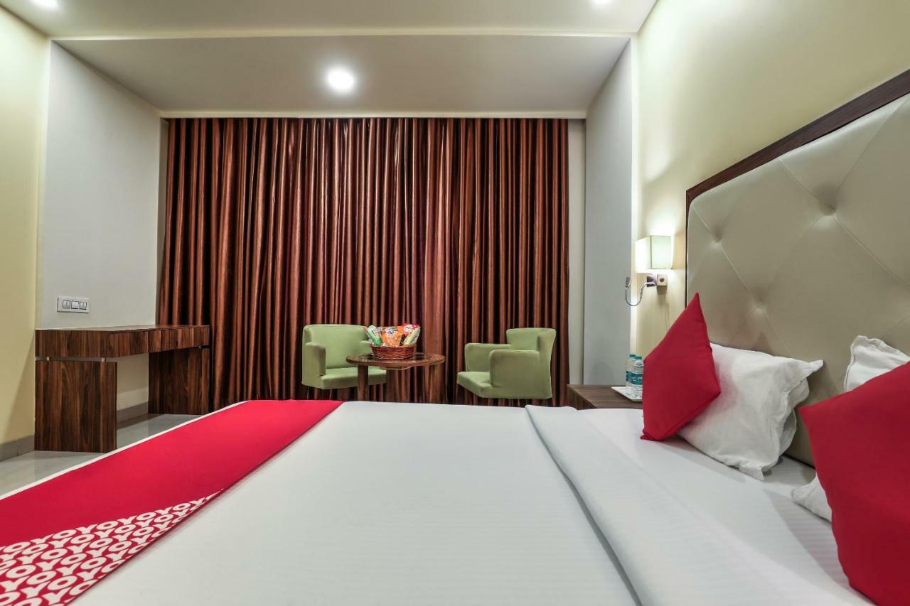 Capital O 1251 Hotel Suprabha Warangal Extérieur photo